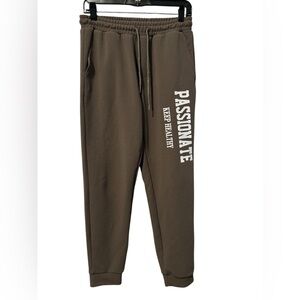 Teen boy small brown jogging pants NWOT